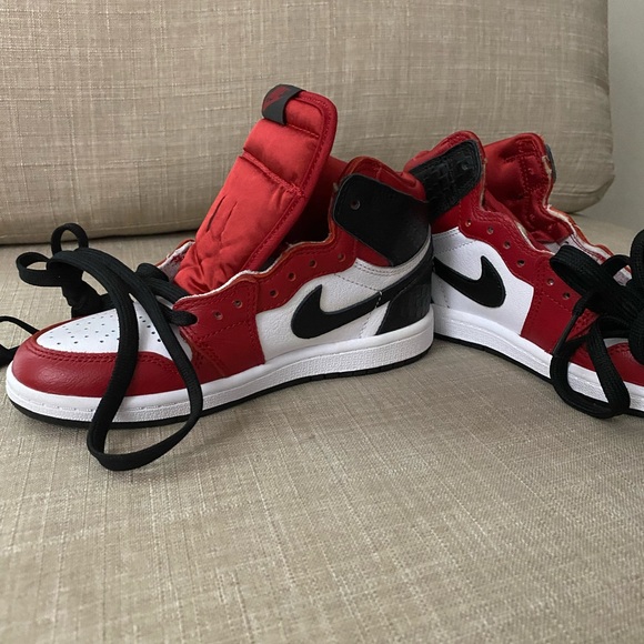 New never worn children’s Air Jordans - Picture 3 of 6